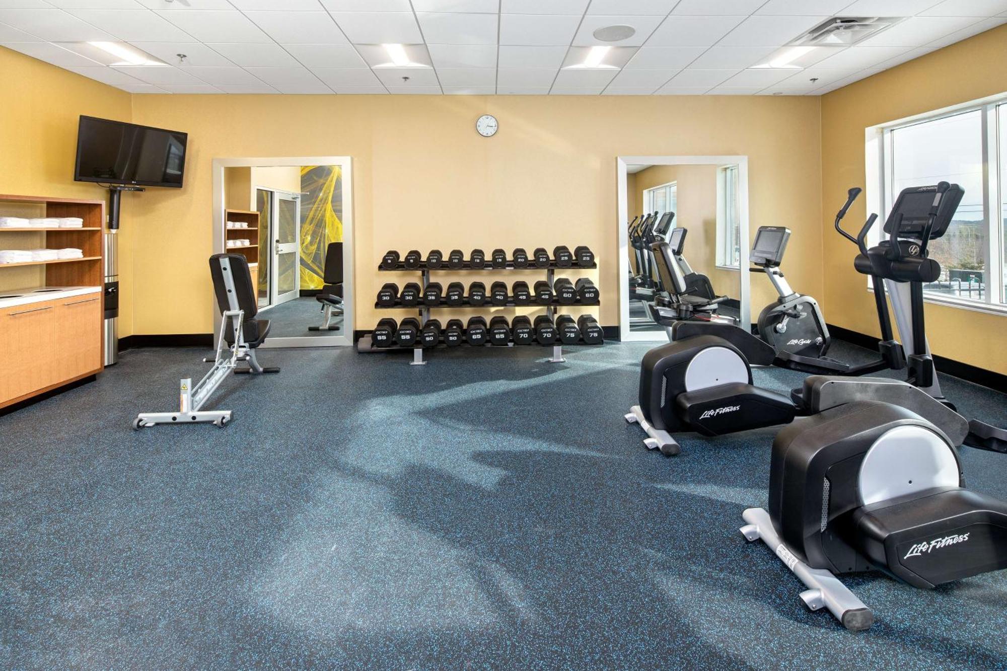 Hilton Garden Inn Halifax Airport Enfield Екстер'єр фото
